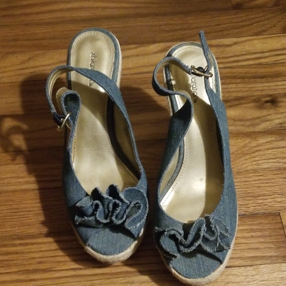 Wedge peekaboo shoes